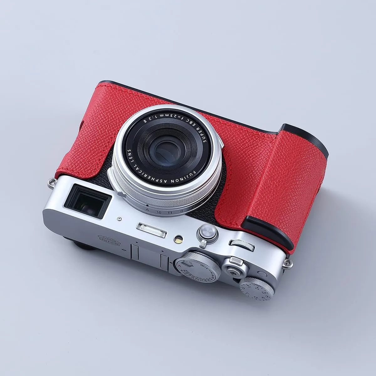 Camera Half Case for Fujifilm Fuji X100VI,Vintage Metal Genuine Leather Instant Camera Protective Cases Stylish Portable Shockproof (Red)