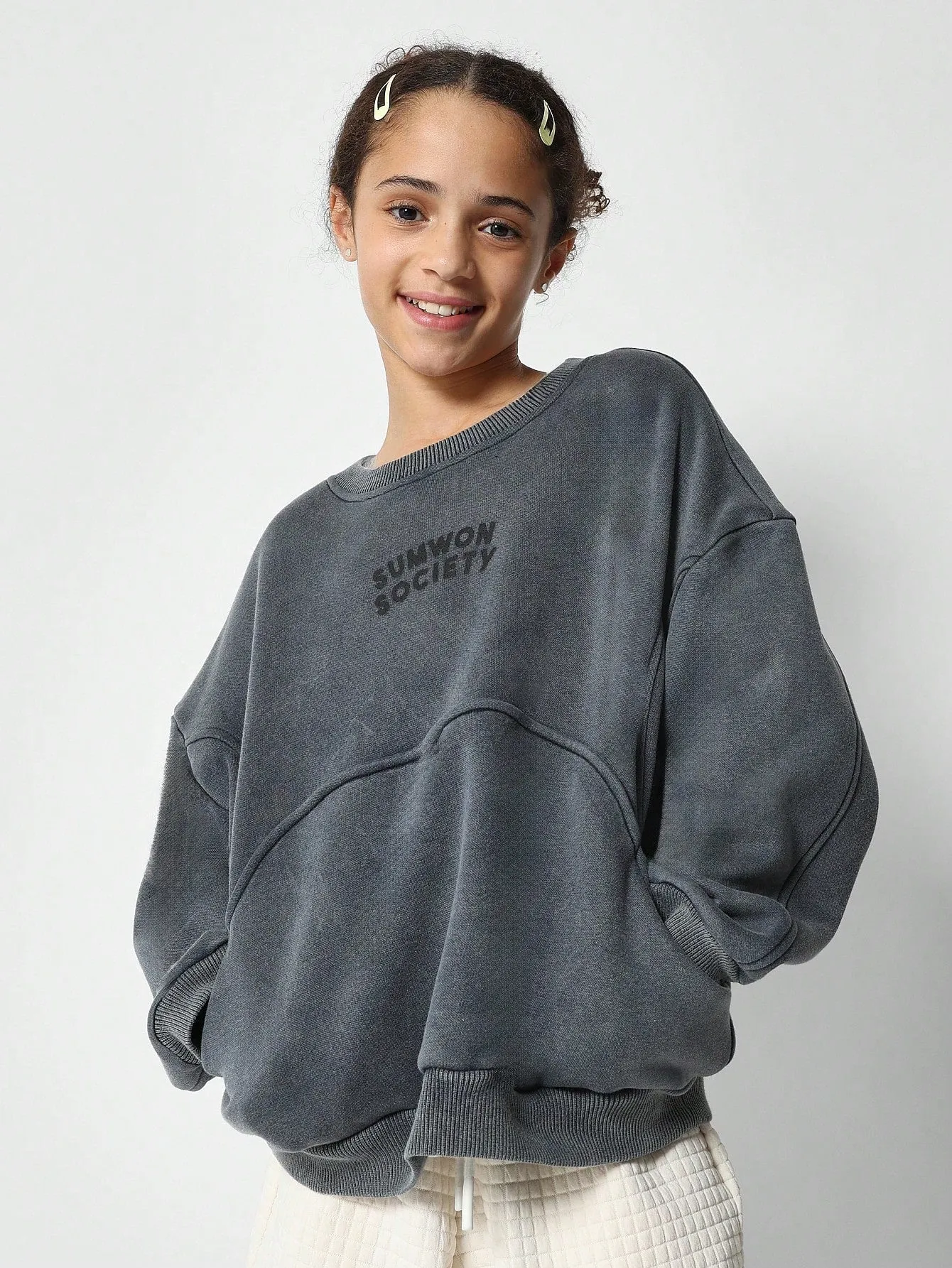 Tween Girls Washed Crew Seamed Sweatshirt With Graphic Print
