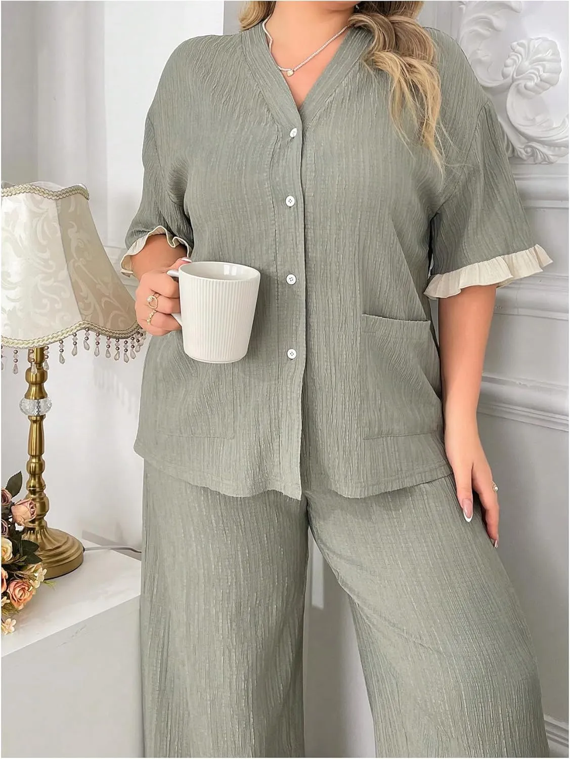 Verdusa Women's Plus Size 2 Pcs Pjama Set Ruffle Hem Notch Collar Button Front Tops Short Sleeve and Pajama Pants Lounge Sets