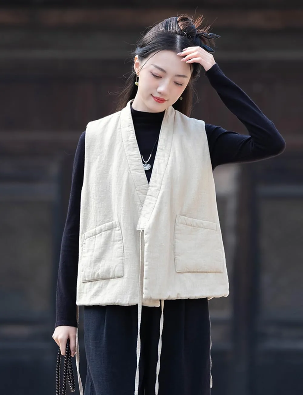 Women Vintage Cotton Linen Vest Lace-up Warm Cotton Padded Sleeveless Jacket Quilted Gilet with Pockets